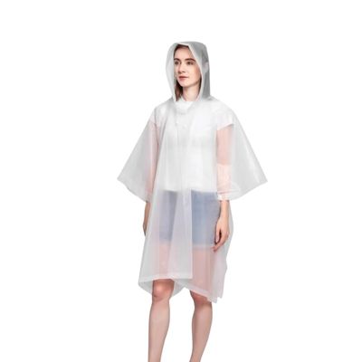 Cape-de-pluie-femme-blanche
