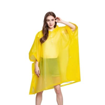 Cape-de-pluie-femme-jaune