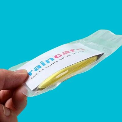 Cape-pluie-dans-son-sachet