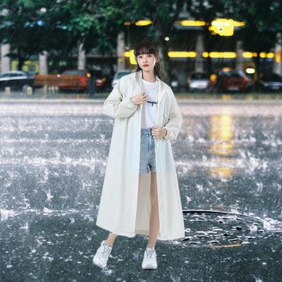 Poncho-femme-pluie-blanc