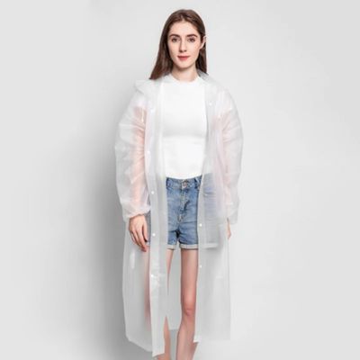 Poncho-pluie-femme-blanc