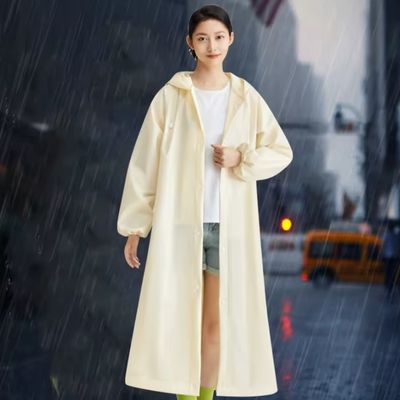 Poncho-pour-la-pluie-averse-ville