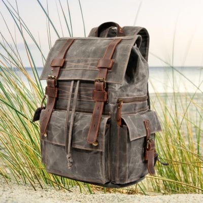 Sac-a-dos-homme-en-cuir-toile-cirée-vert