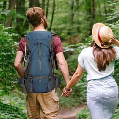 Sac-a-dos-homme-randonnée-sentier