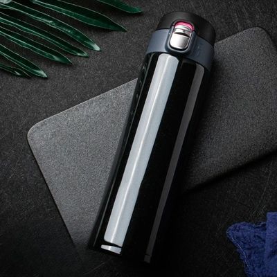 Bouteille isotherme moderne polyvalente noire