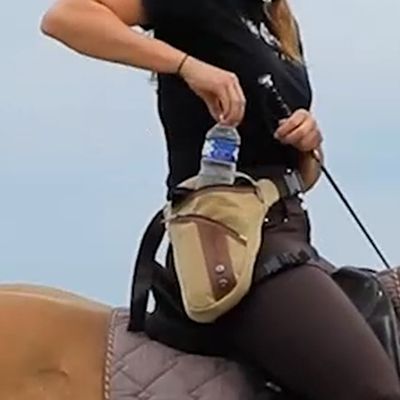 Cavalière range bouteille sacoche de jambe