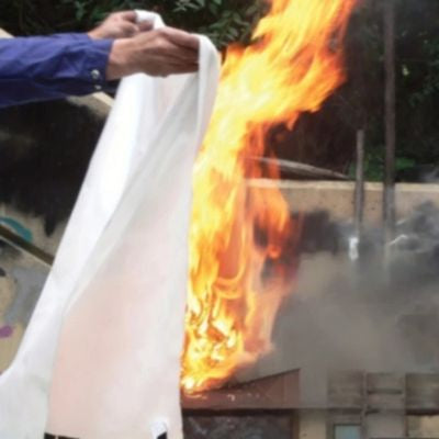 Couverture anti feu utile pour barbecue