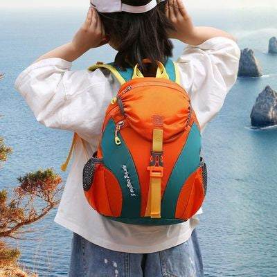 Enfant sac randonnée enfant sur dos bruit mer