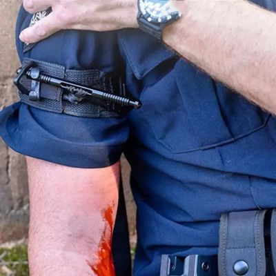 Garrot tourniquet trousse de secours randonnée posé bras