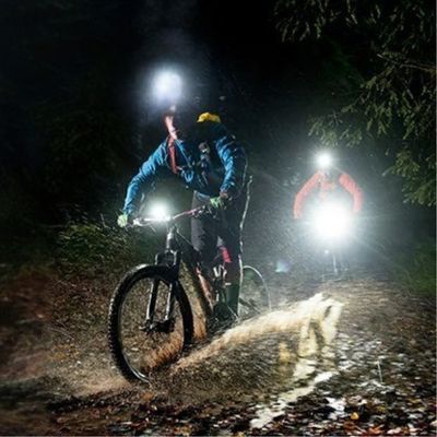 Hommes lampe frontale VTT nuit
