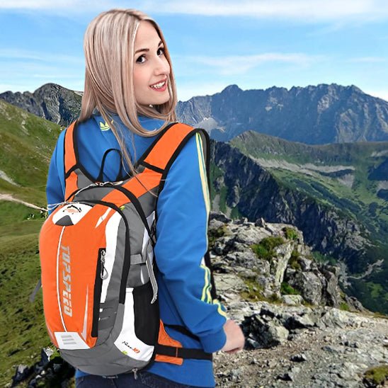 Petit sac à dos femme randonnée en montagne