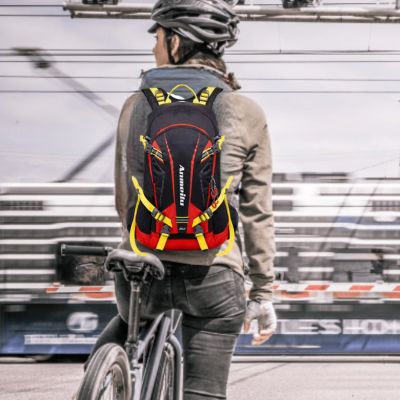 Petit sac a dos femme randonnée cyclisme barrière train
