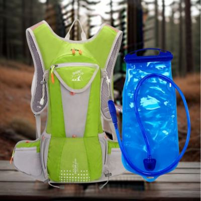Petit sac à dos femme vert avec poche hydratation