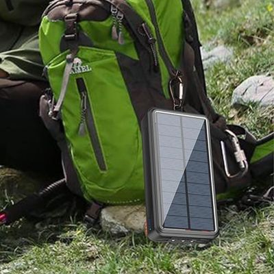 Powerbank 50000mah accrochée sac à dos