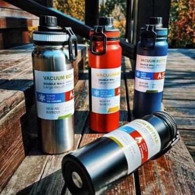 Quatre variantes pour une gourde isotherme 1 litre confortable