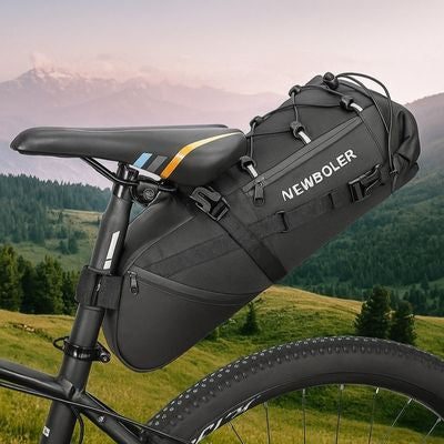 Randonnées alpage sacoche selle velo bien attachée