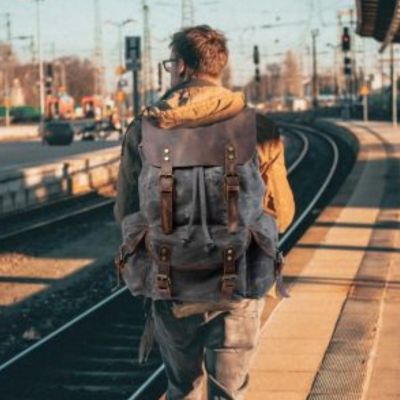 Sac-a-dos-cuir-pour-homme-toile-vintage-gare