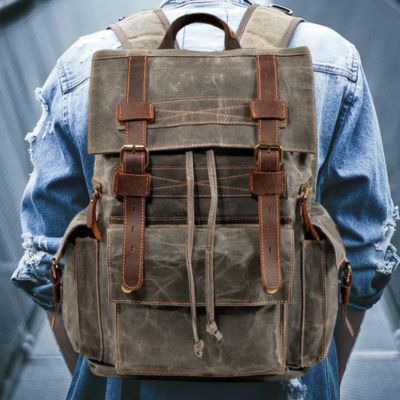 Sac-a-dos-homme-en-cuir-toile-cirée-présentation