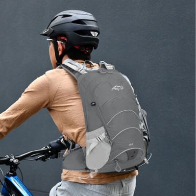 Sac-a-dos-homme-journée-sportive-en-vélo