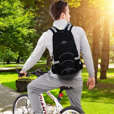 Sac-a-dos-homme-journée-sportive-nature