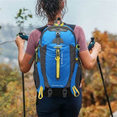 Sac à dos randonnée femme bâtons