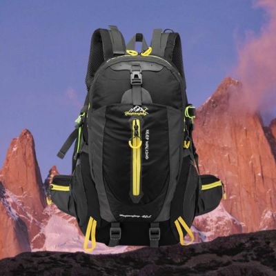 Sac-a-dos-randonnée-homme-pratique-noir