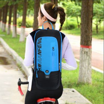Sac à dos vélo hydratation femme allée