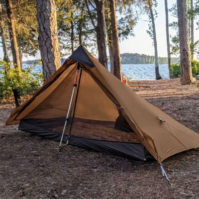 Tente ultra légère moins de 1 kg marron